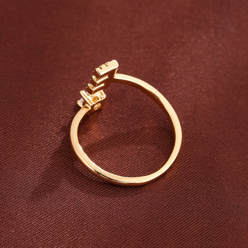 Nova – Anillo abierto contemporáneo con inicial y circonitas