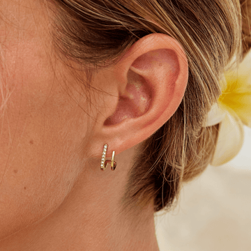 Zendaya – Pendientes de cristal en forma de garra en oro de 18K
