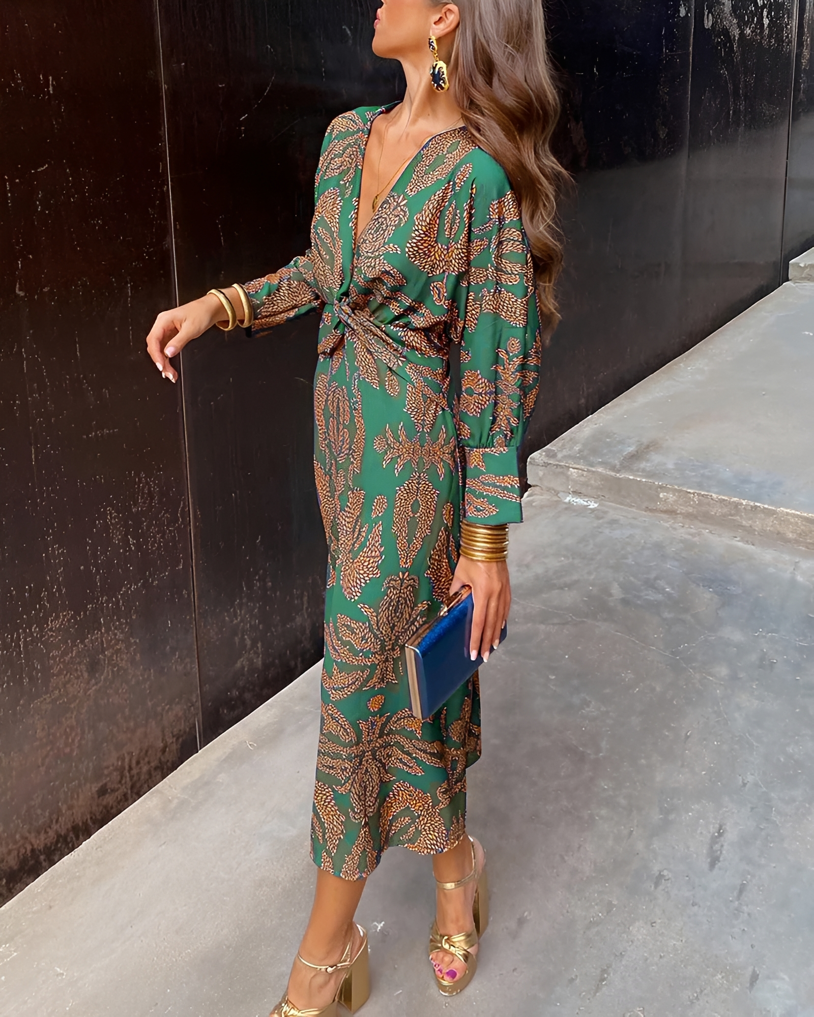 Alima - Vestido Retro con Escote en V
