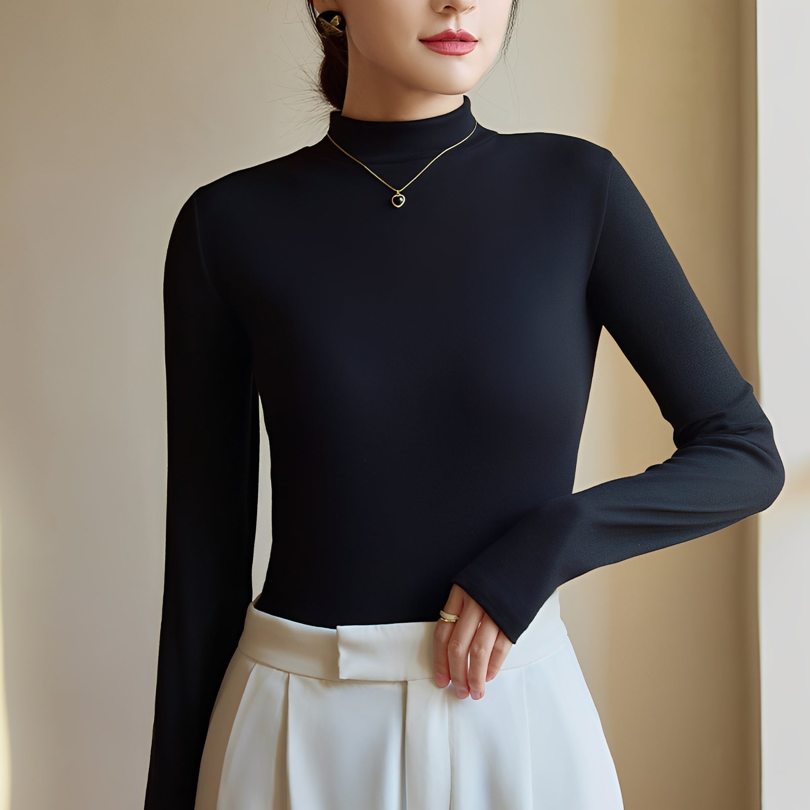 Antonette - Top chic de cuello alto