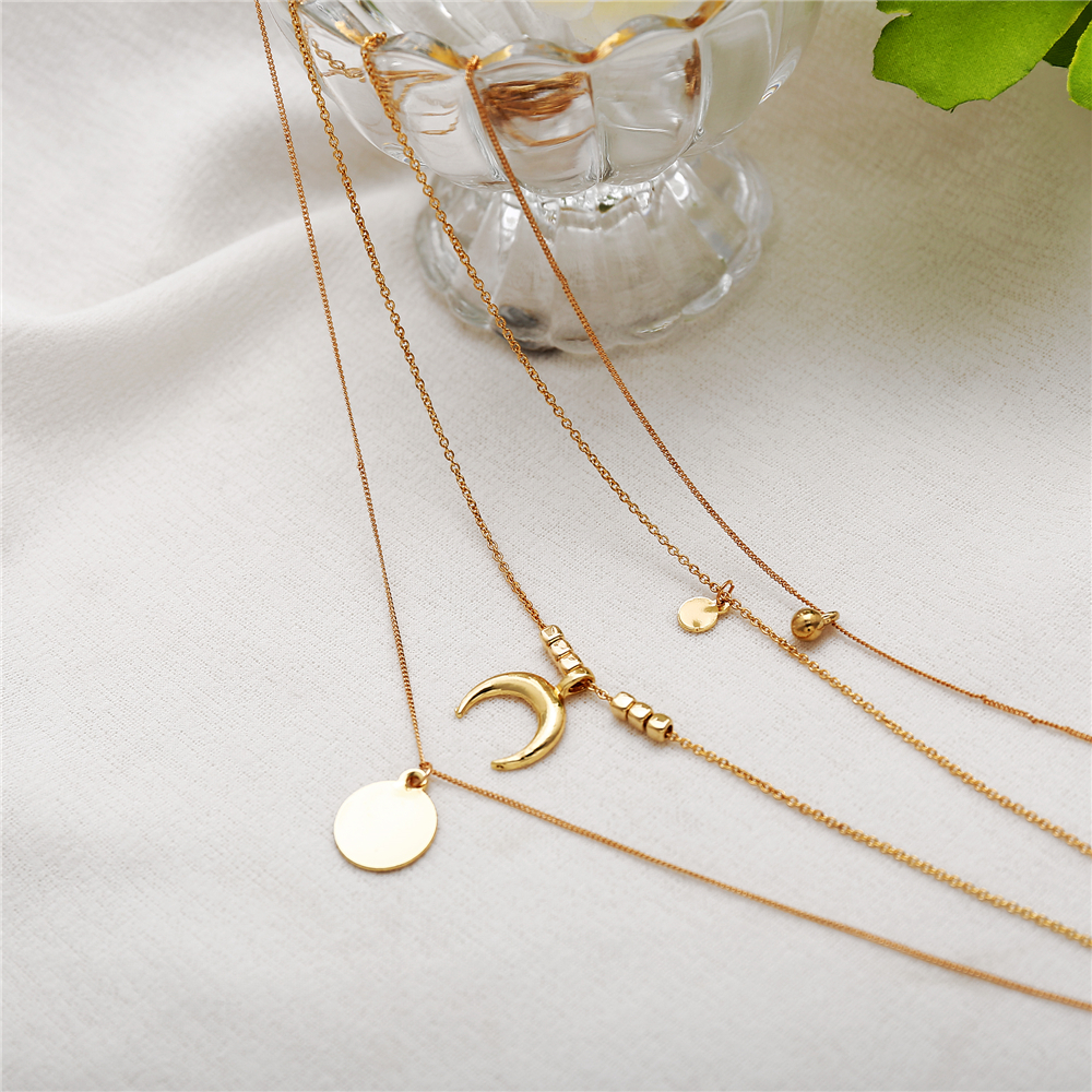 Collar Boho de luna en múltiples capas