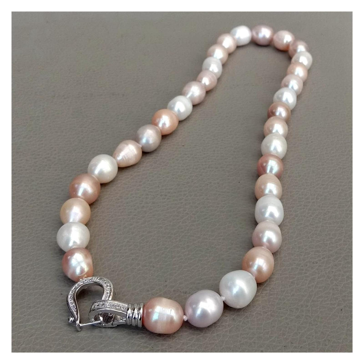 Nahia – Collar de cuentas vibrantes