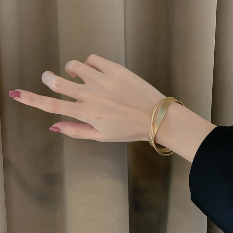 Liora – Pulsera minimalista resplandeciente