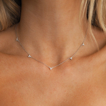 Collar de Plata con Cristales en Racimo