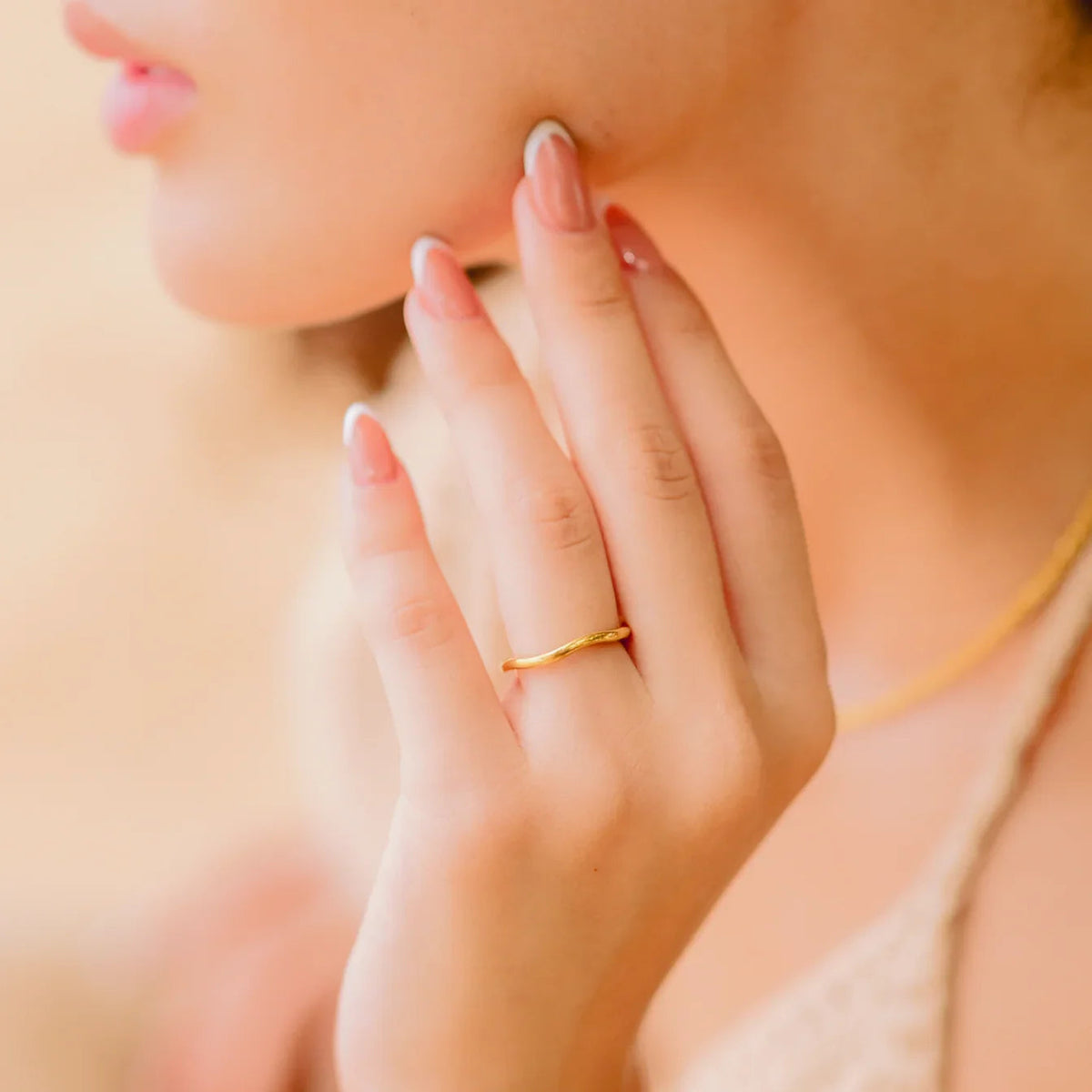 Dianne – Anillo elegante dorado apilable