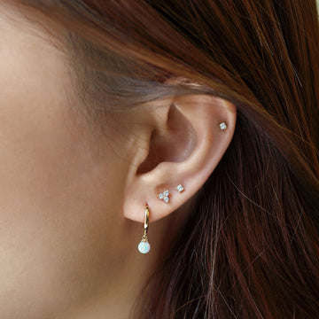 Conjunto de aretes de trébol pequeño con pavé