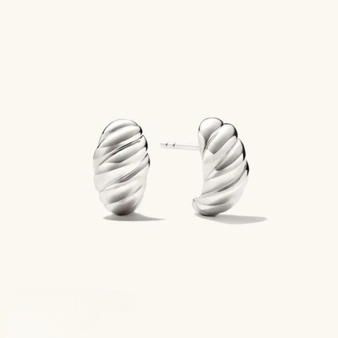 Ellie – Pendientes de croissant dorado