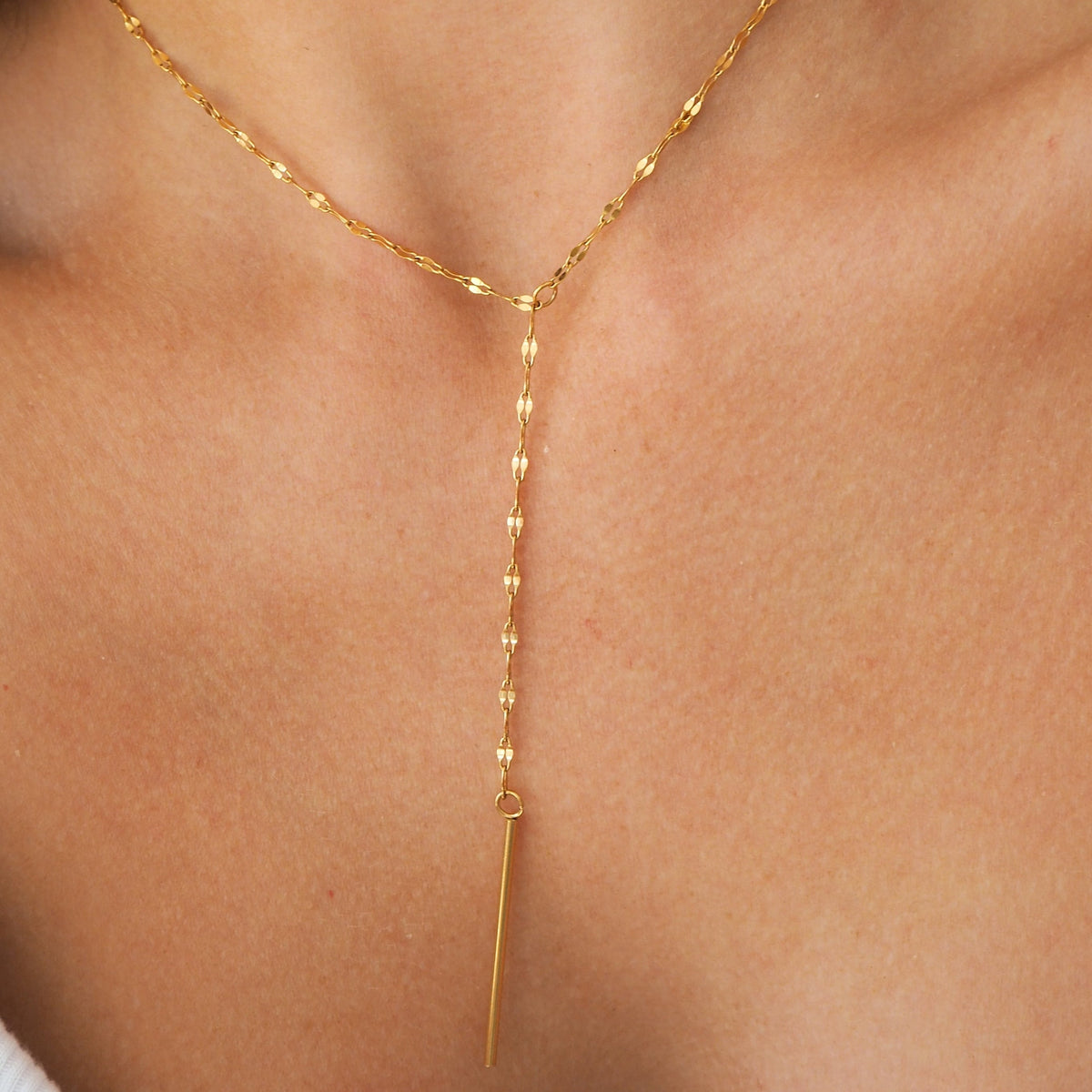 Zeinab – Collar minimalista sofisticado