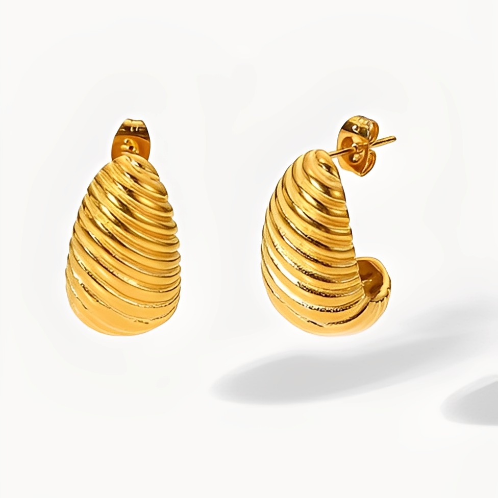 Alice – Pendientes elegantes bañados en oro