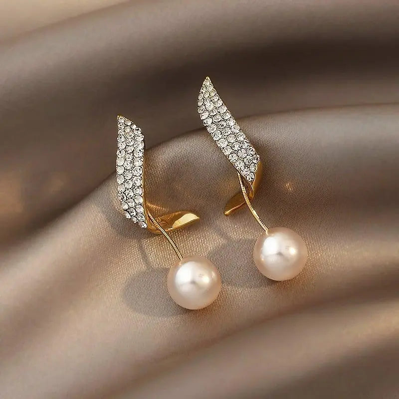 Lumine – Pendientes atractivos con perlas y elegante dorado