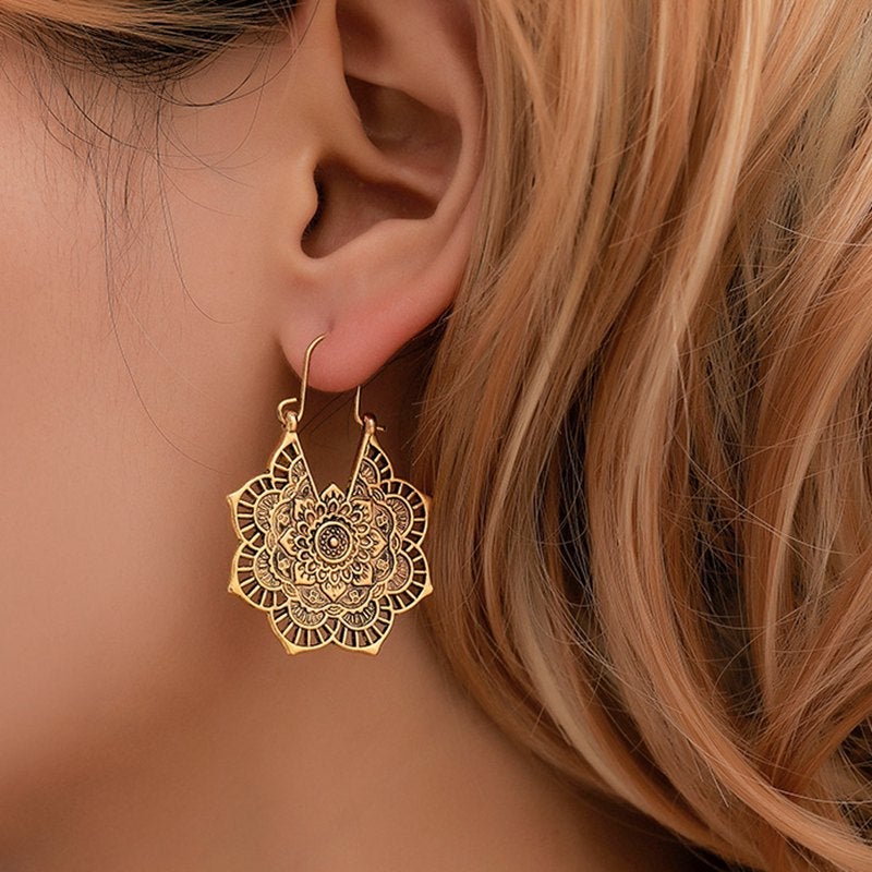 Sanya – Pendientes Mandala de Loto