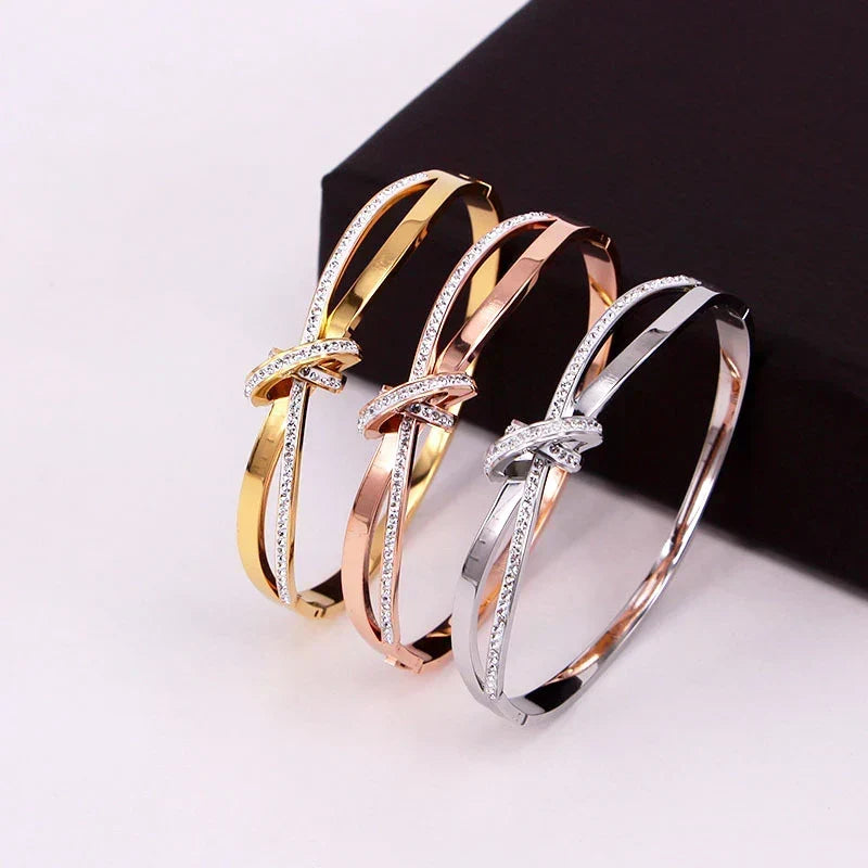 Dalia – Brazalete Nudo Sofisticado