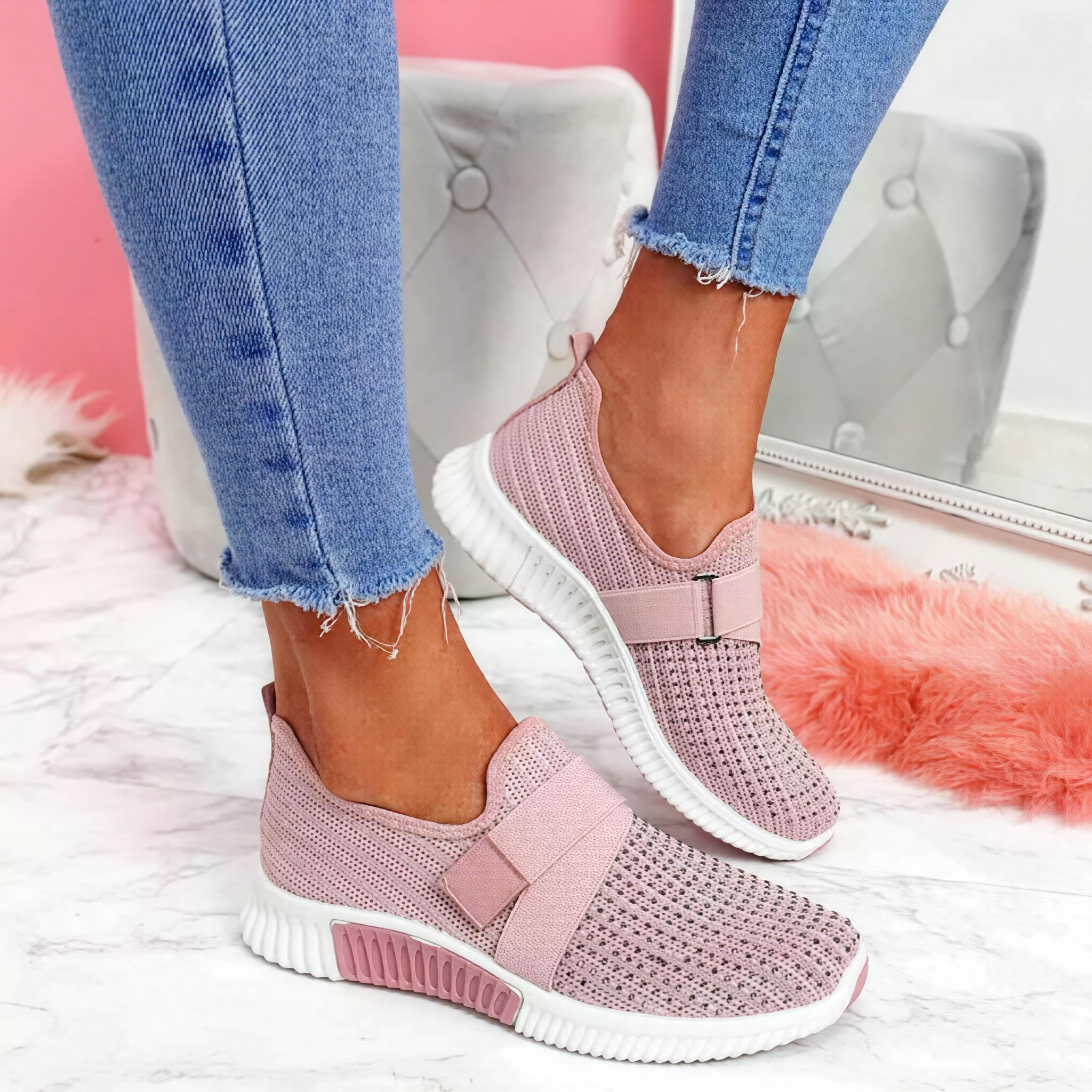 Kinsley - Zapatos slip-on con adornos de cristal