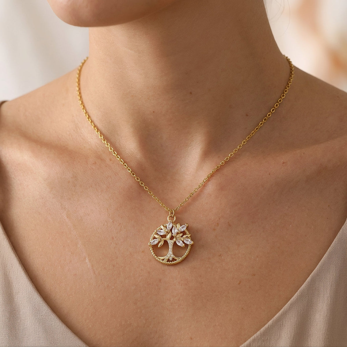 Toshi – Collar árbol de la vida en oro con circonitas