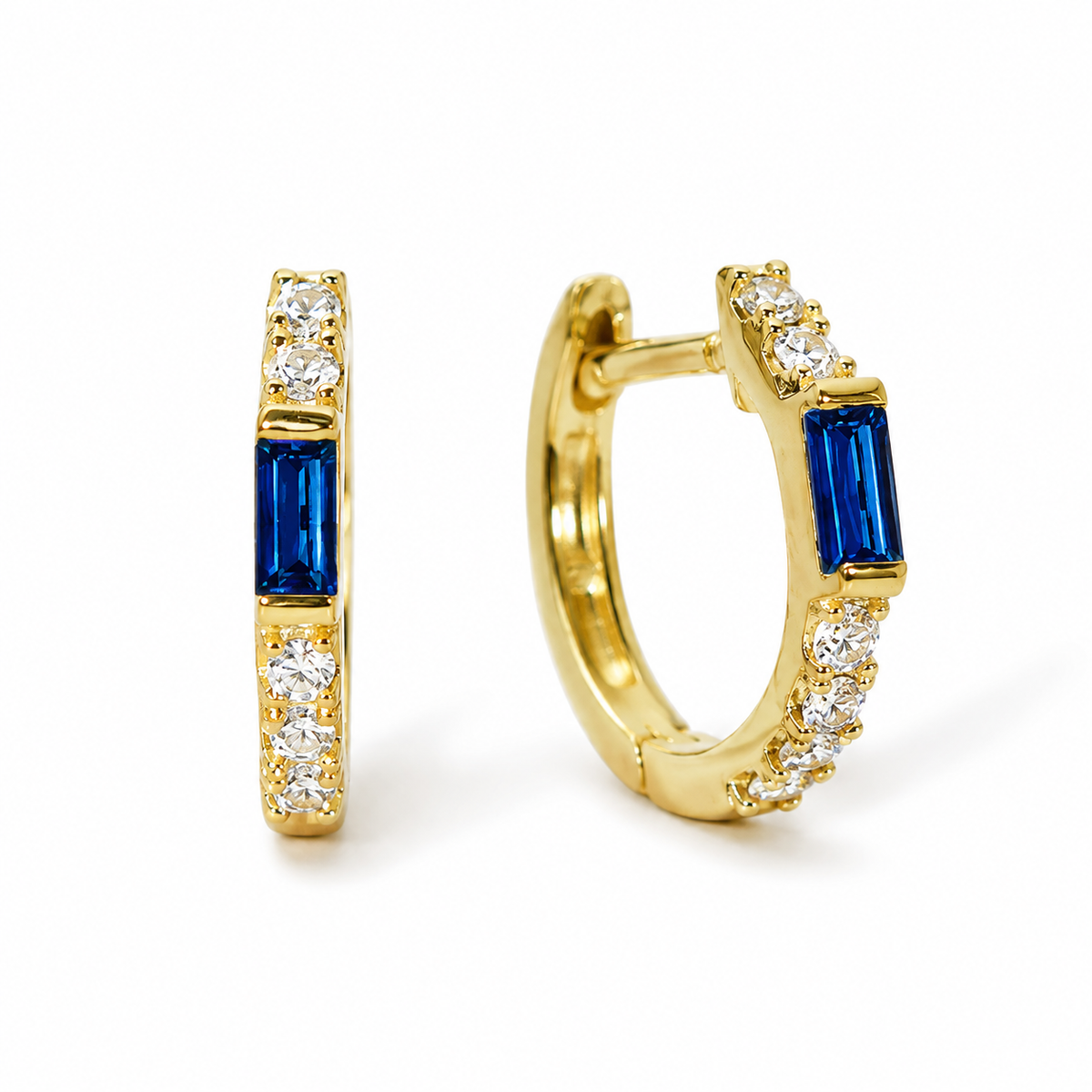 Aretes Huggie de baguette (Zafiro azul)
