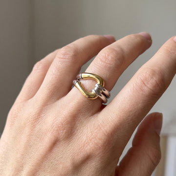 Cassia – Anillo vintage anudado en dorado y plateado