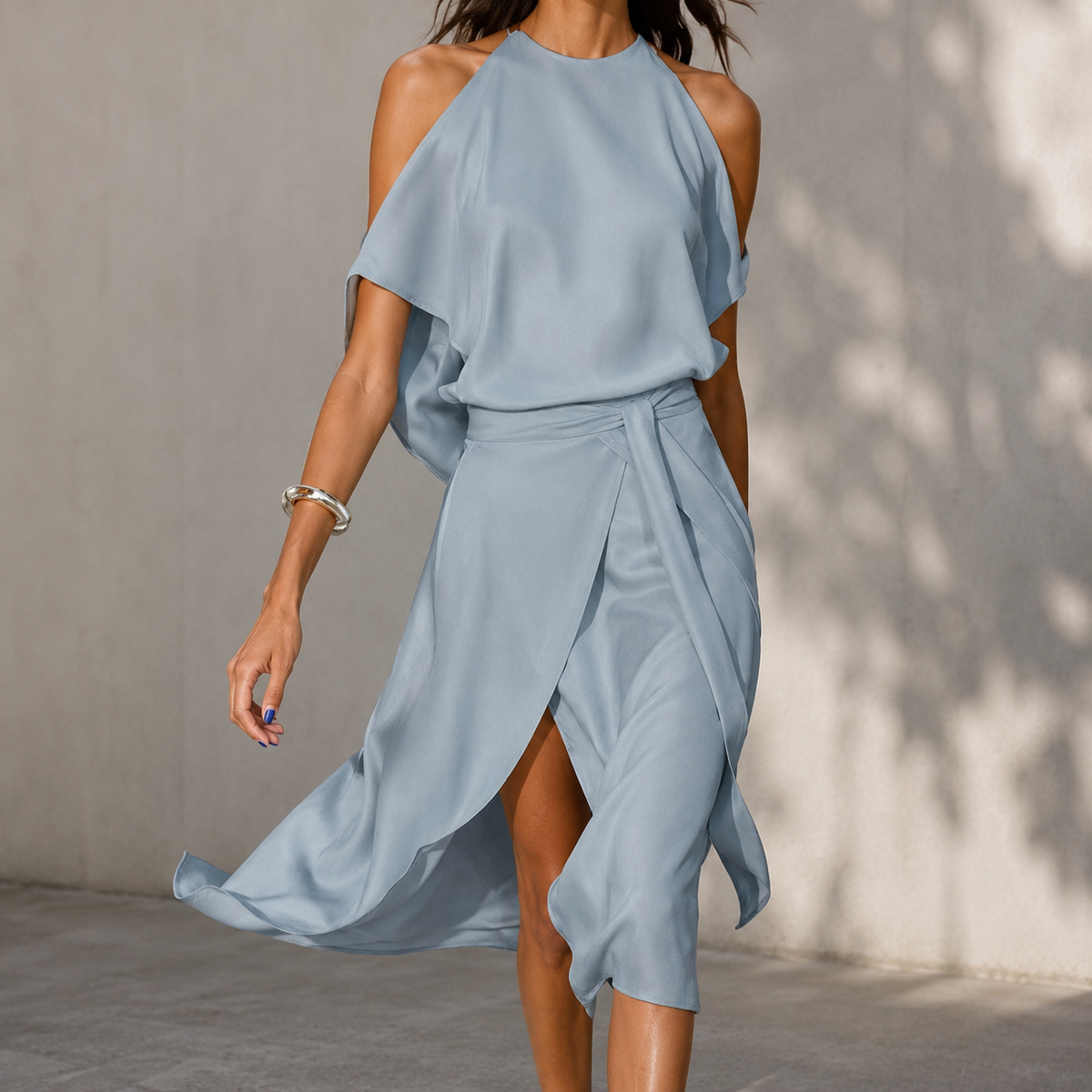 Celestine - Vestido midi con dobladillo asimétrico