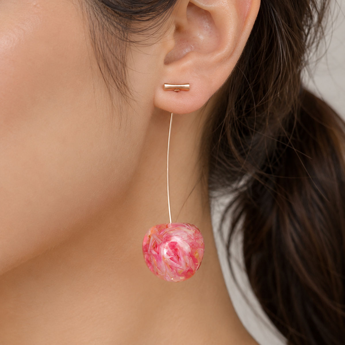 Pendientes largos de cereza seca