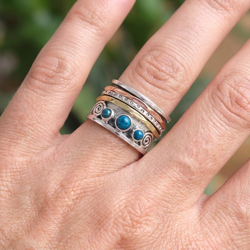 Kaia – Anillo bohemio de meditación con zafiro