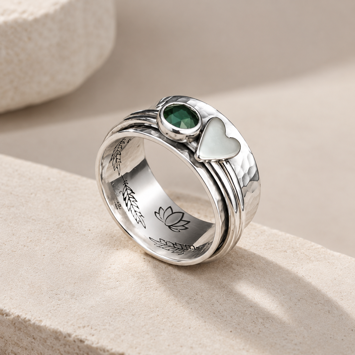 Maely – Anillo corazón diseño retro plateado