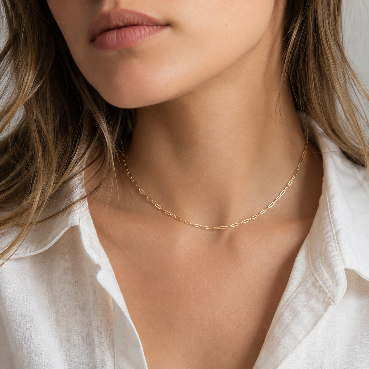 Nadia – Collar Paperclip Dorado Elegante