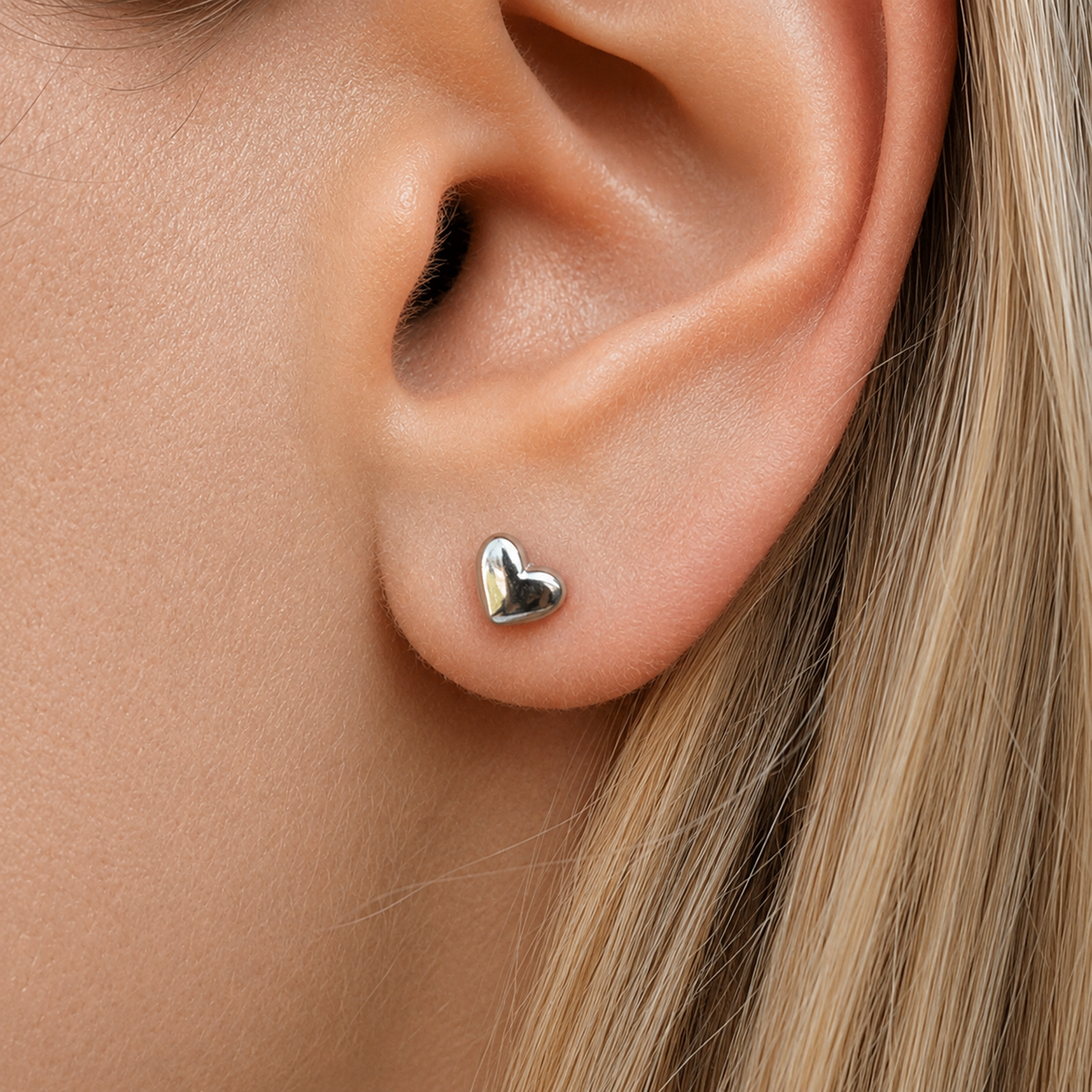 Pendientes Mini Corazón de Plata de Ley