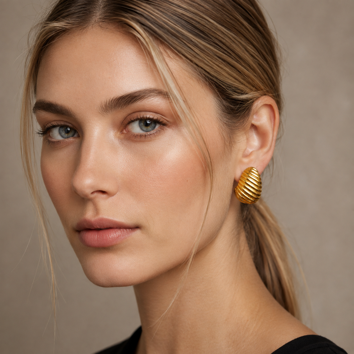 Alice – Pendientes elegantes bañados en oro