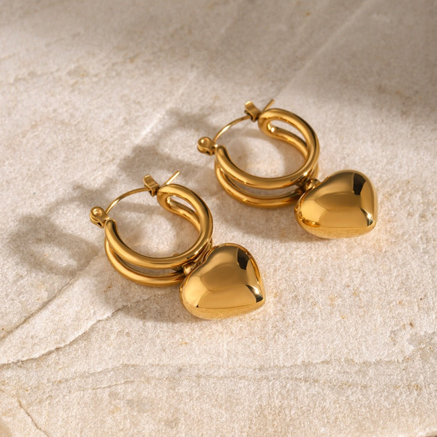 Audrey - Pendientes en forma de corazón dorados