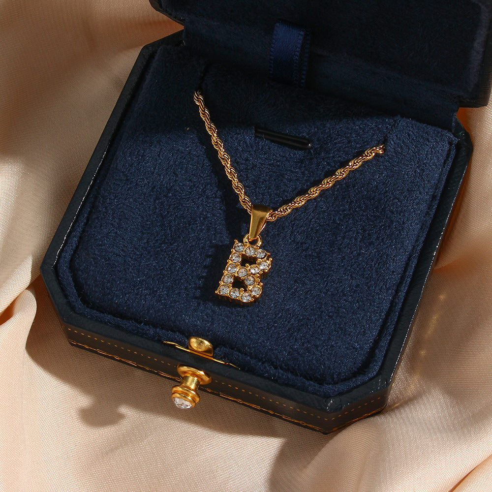 Maeve - Collar de diamantes con letras iniciales