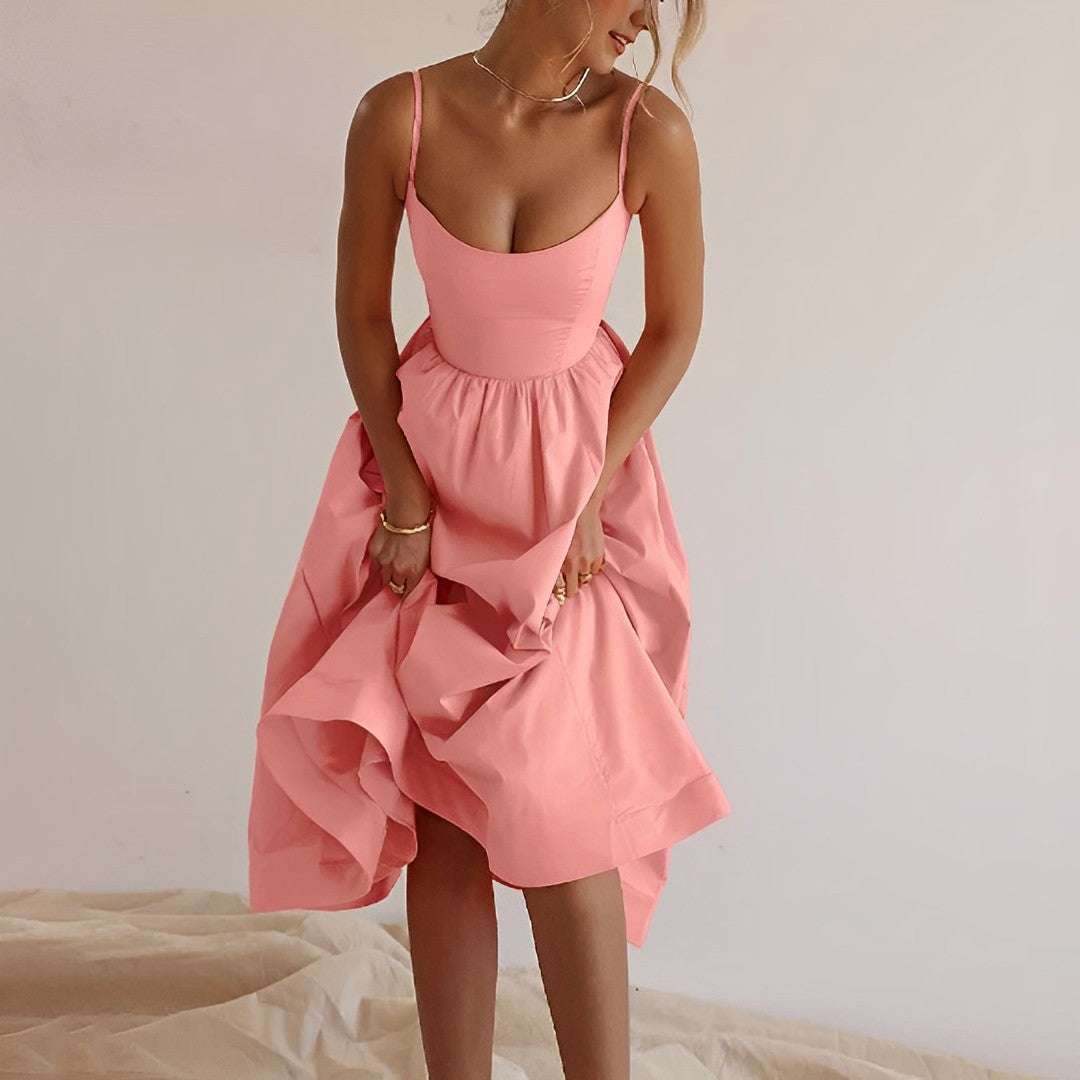 Fabiana - Vestido con Tirantes Finos y Corte Fruncido
