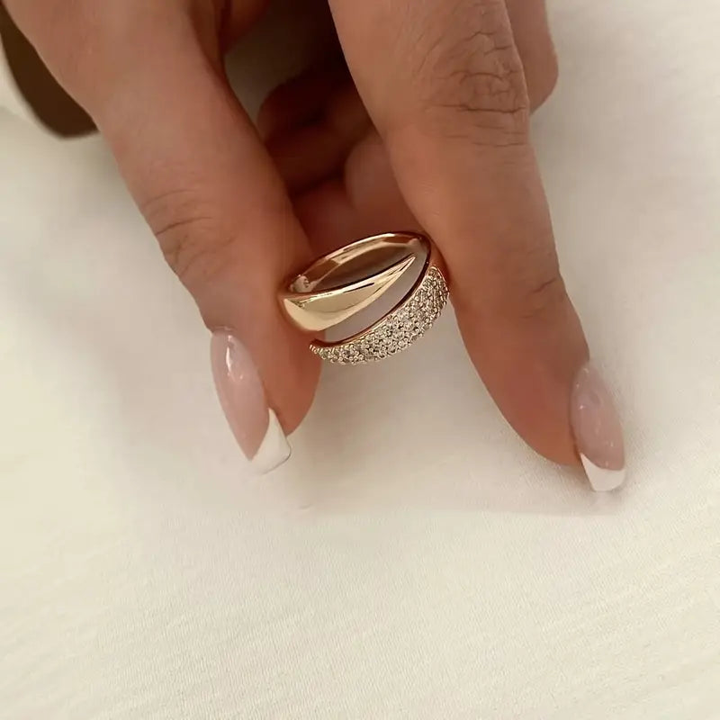 Emiko – Anillo en oro amarillo con piedras brillantes