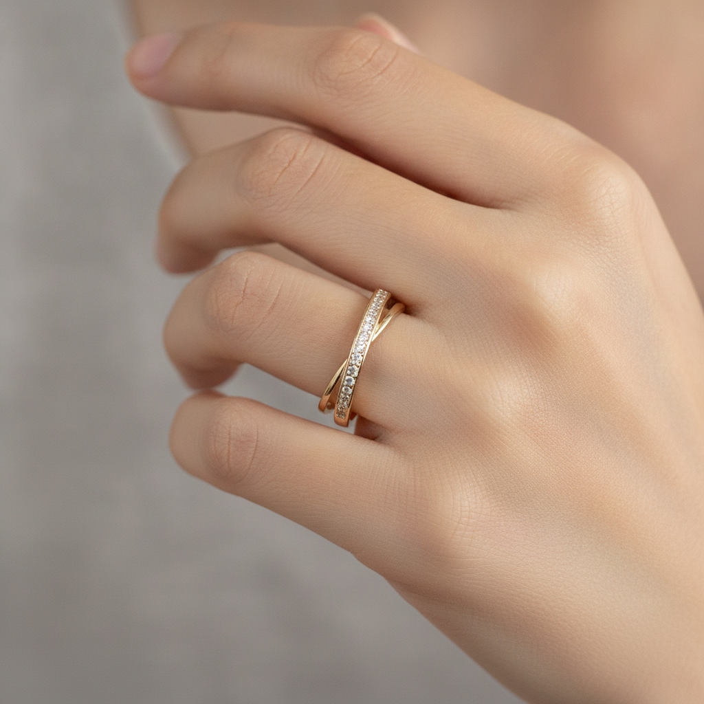 Cassia – Anillo regulable de oro con circonitas