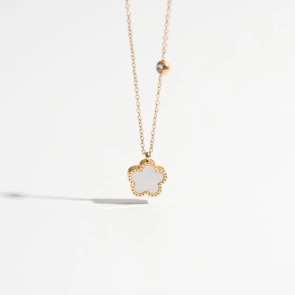 Trébol de cinco hojas - Collar de florecitas de trébol