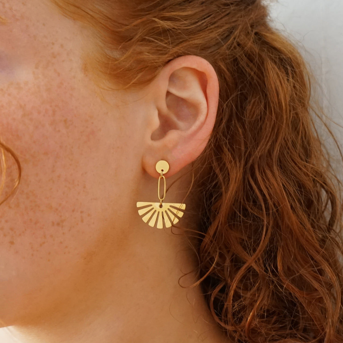 Pendientes de gota con diseño floral - Pendientes en forma de abanico