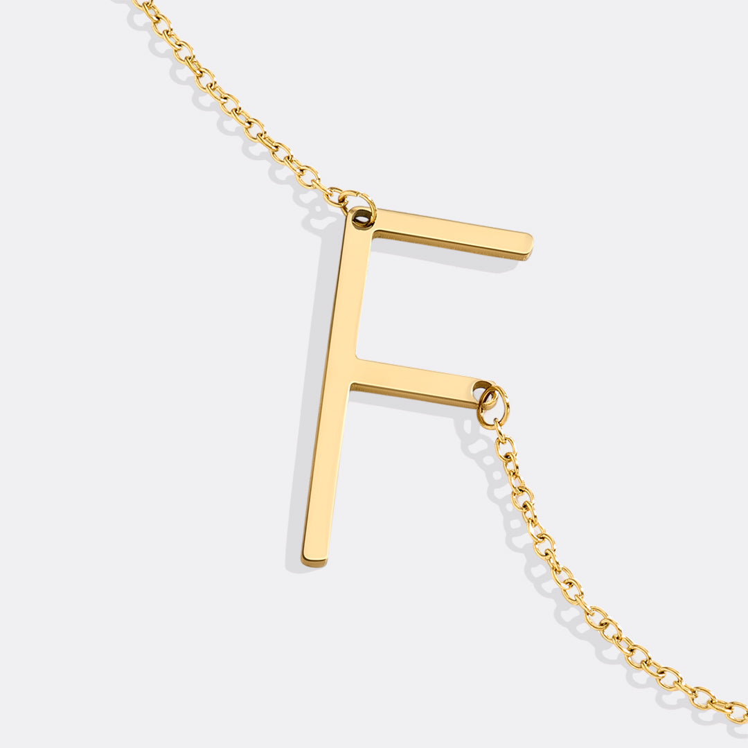 Inez – Collar con inicial personalizada