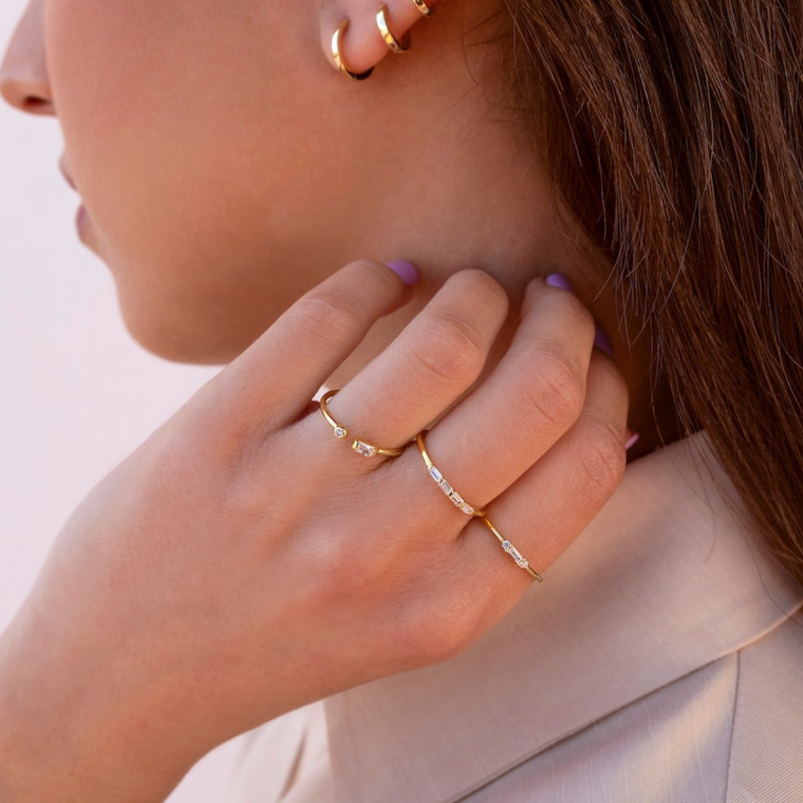 Anillo redondo CZ delicado - Baguette Pequeño
