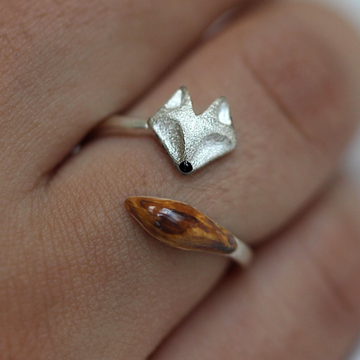 Anillo regulable de madera - Anillo con cara de zorro en tono plateado