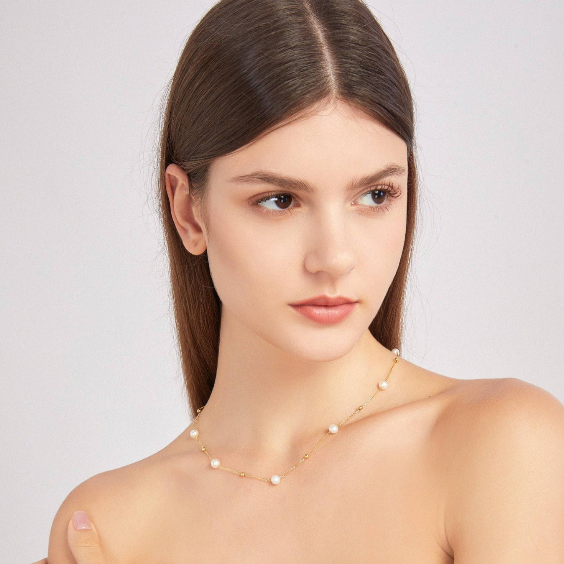 Collar de oro y perlas - alternando perlas y cadena dorada