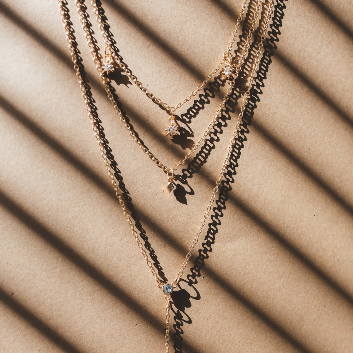 Collar en capas con colgantes de estrella boho de cristal