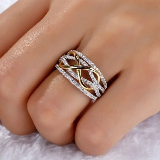 Inaya – Anillo símbolo de infinito sofisticado para mujeres