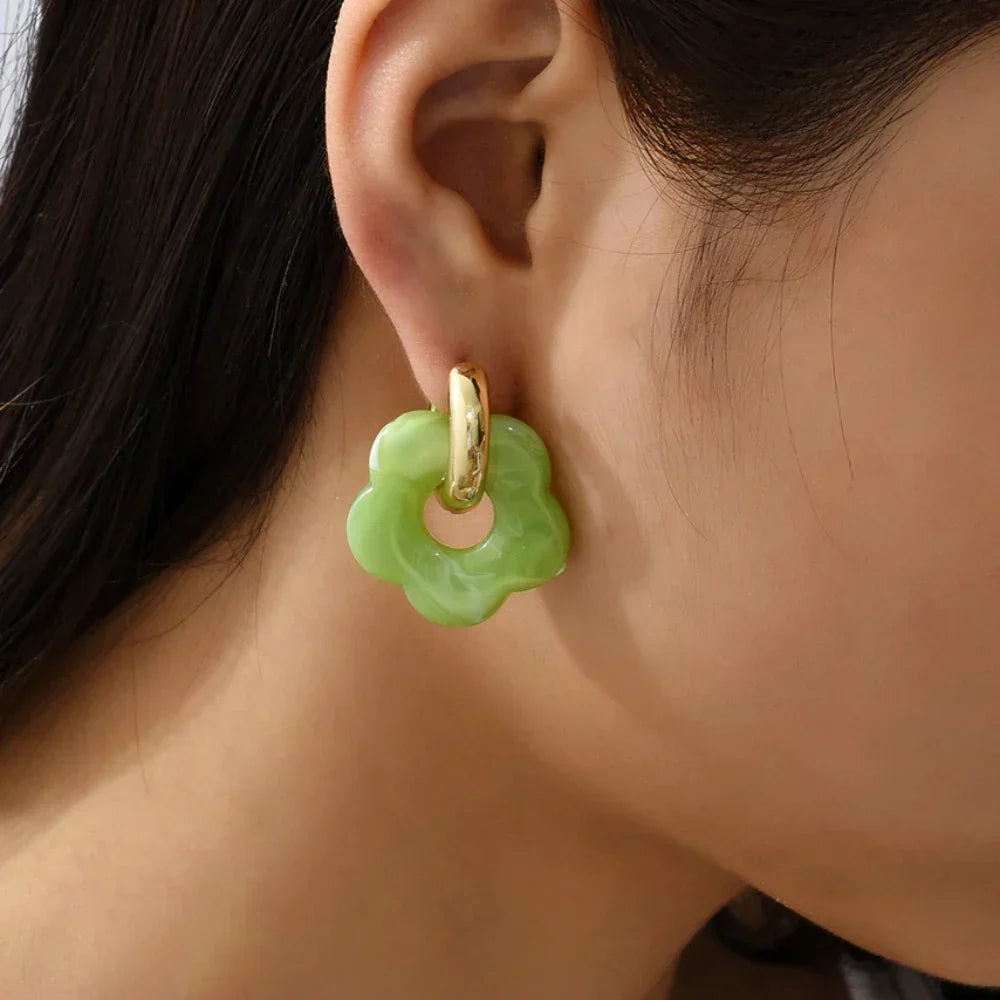 Florella – Aros Elegantes con Flores de Resina