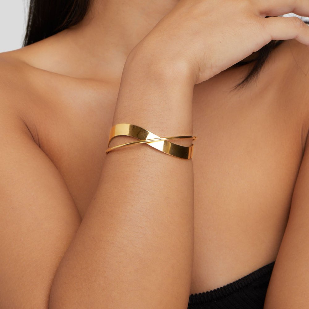 Arielle – Brazalete refinado dorado