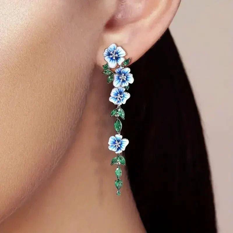 Yara – Pendientes colgantes con flores azules