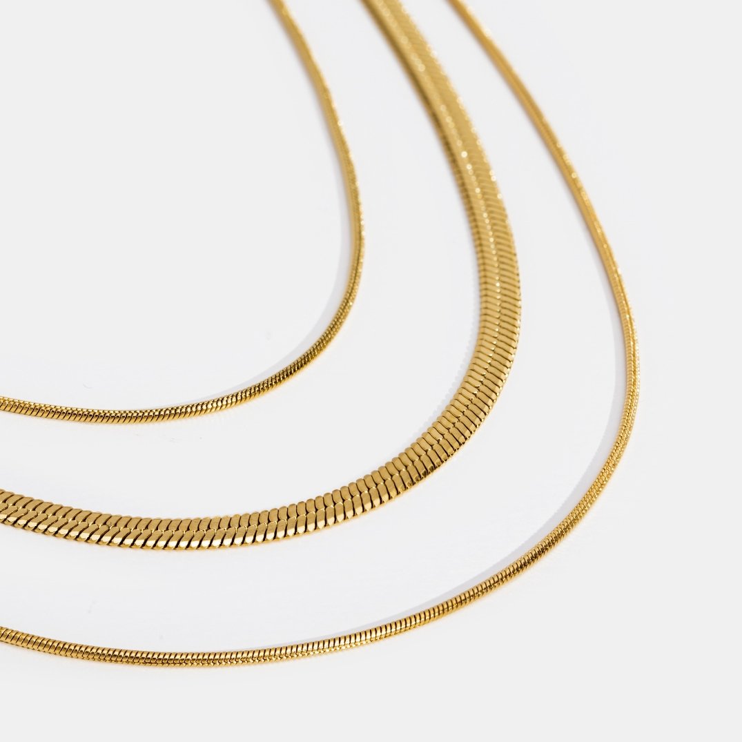 Agot – Collar de Cadenas Multicapa Dorado