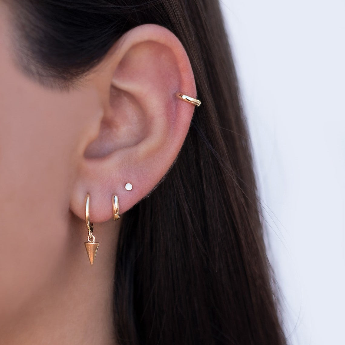 Pequeño Punto Circular - Aretes Minimalistas