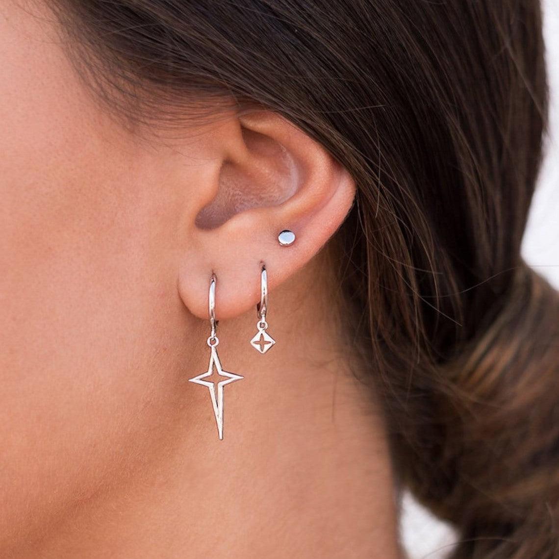 Pequeño Punto Circular - Aretes Minimalistas