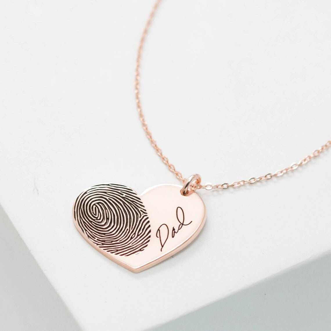 Collar con forma de corazón - Huella dactilar y nombre personalizado