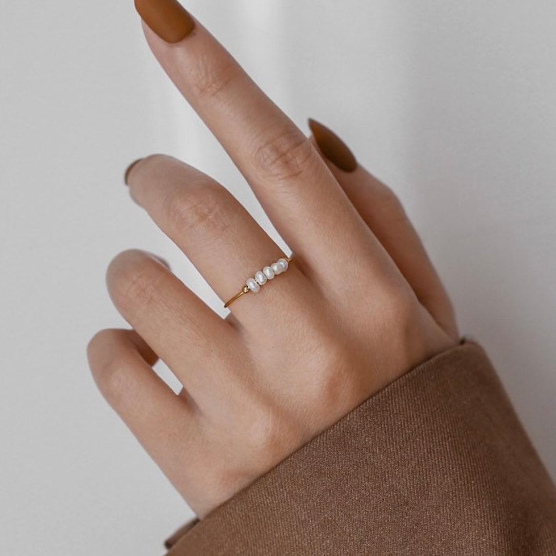 Anillo mini de perlas de agua dulce