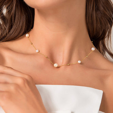 Collar de oro y perlas - alternando perlas y cadena dorada