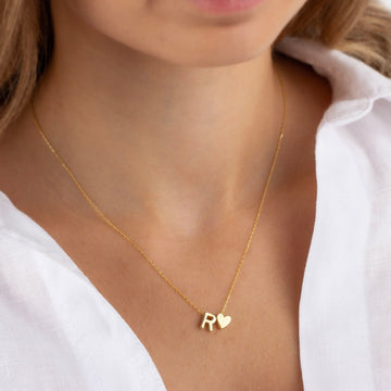 Collar con iniciales en forma de corazón - Corazón de letra personalizada